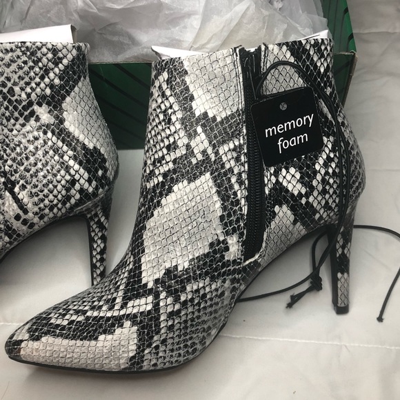 Lorna Black Grey Snakeskin Print Heeled Booties - Picture 2 of 4